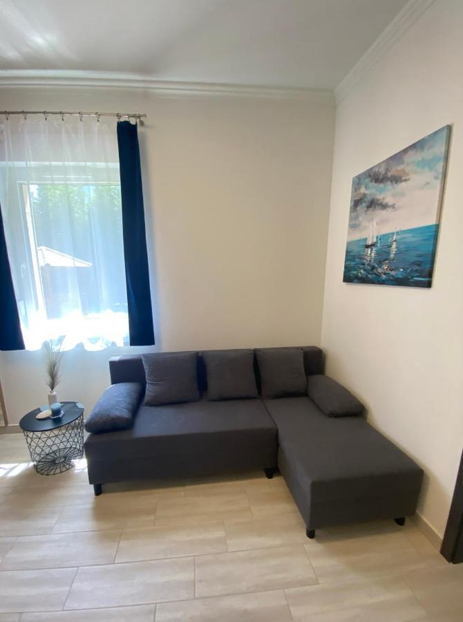 Karinthy Haz Guest House Siofok Ngoại thất bức ảnh