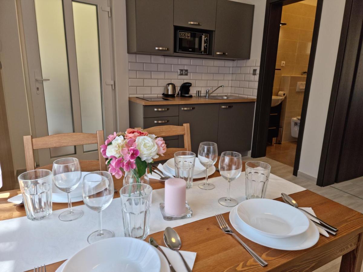 Karinthy Haz Guest House Siofok Ngoại thất bức ảnh