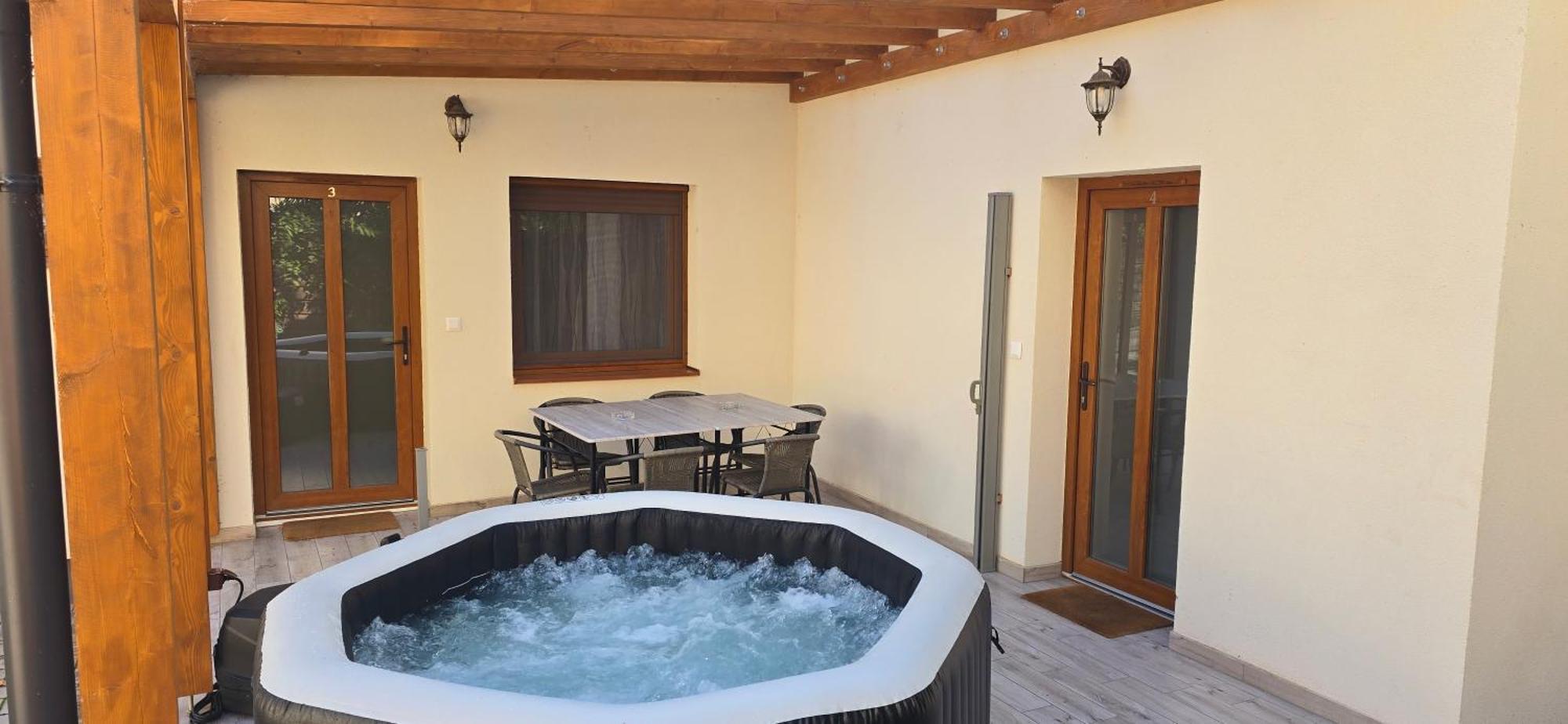 Karinthy Haz Guest House Siofok Ngoại thất bức ảnh